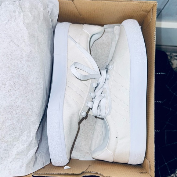 Adidas | Classic White Lace-Up Sneakers - Picture 10 of 10